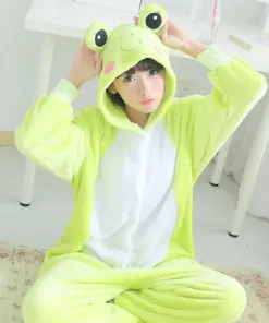 Funny Frog-Themed Flannel Pyjama Set 15